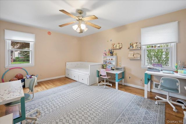 1 Allen Place, Bronxville, NY 10708