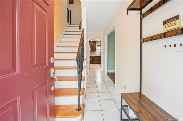1 Allen Place, Bronxville, NY 10708