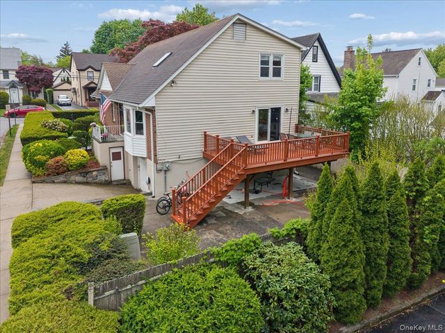 1 Allen Place, Bronxville, NY 10708