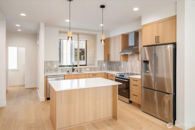 18032 - B Sunnyside Avenue N, Shoreline, WA 98133
