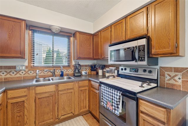 1510 NW Applewood Street, Ankeny, IA 50023