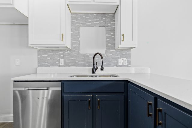 5320 Addyson Drive, Bettendorf, IA 52722