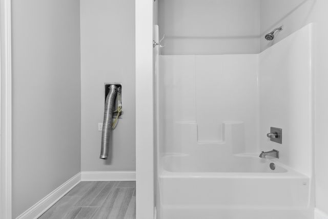 5320 Addyson Drive, Bettendorf, IA 52722