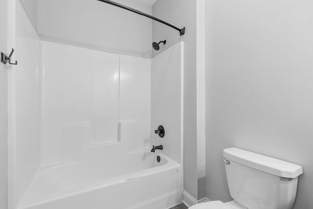 5320 Addyson Drive, Bettendorf, IA 52722