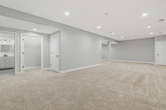 5320 Addyson Drive, Bettendorf, IA 52722