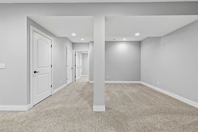 5320 Addyson Drive, Bettendorf, IA 52722