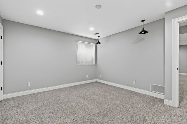 5320 Addyson Drive, Bettendorf, IA 52722