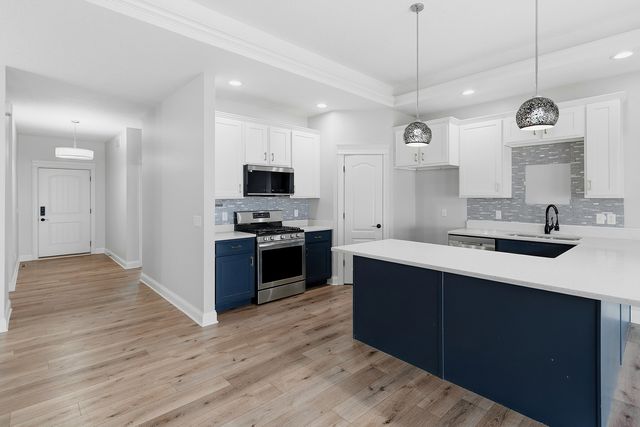 5320 Addyson Drive, Bettendorf, IA 52722