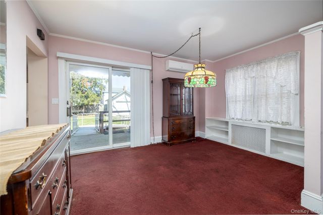 65 Jarvis Place, Lynbrook, NY 11563