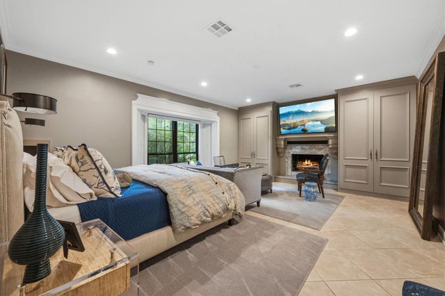 2118 Forest Garden Drive, Kingwood, TX 77345