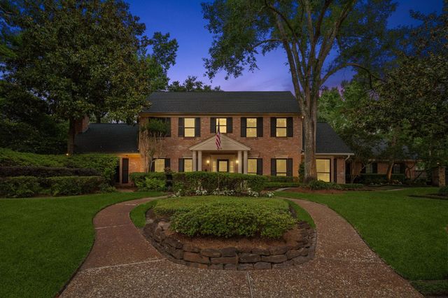2118 Forest Garden Drive, Kingwood, TX 77345