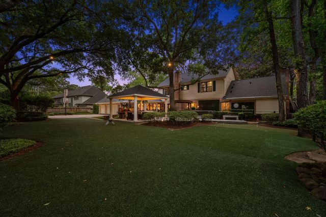 2118 Forest Garden Drive, Kingwood, TX 77345