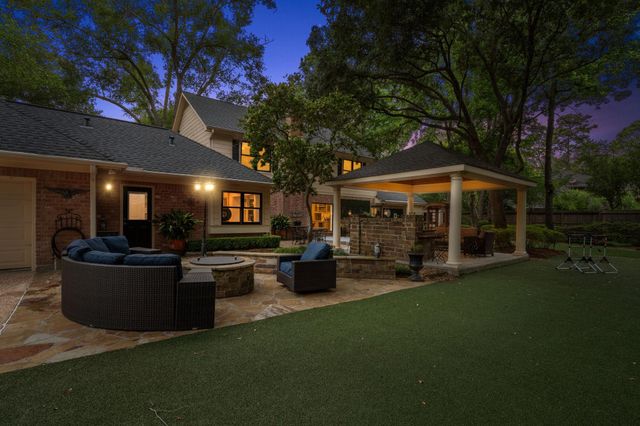 2118 Forest Garden Drive, Kingwood, TX 77345