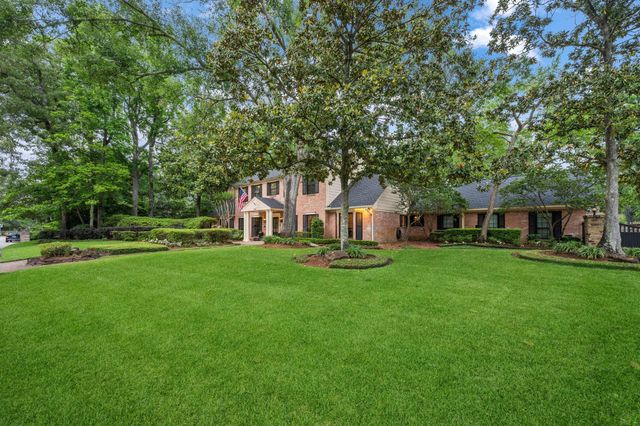 2118 Forest Garden Drive, Kingwood, TX 77345