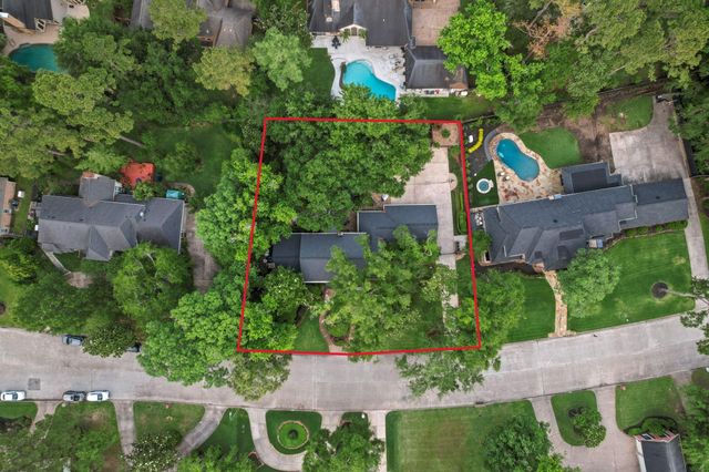 2118 Forest Garden Drive, Kingwood, TX 77345