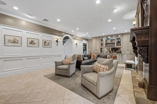2118 Forest Garden Drive, Kingwood, TX 77345