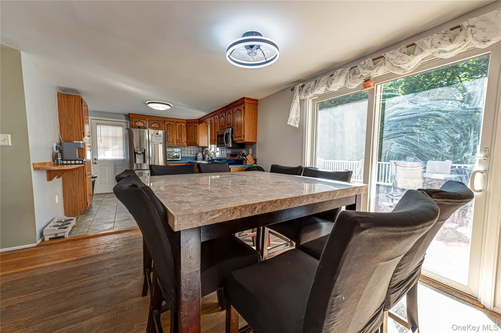 8 Forest Avenue, Medford, NY 11763 — photo 5
