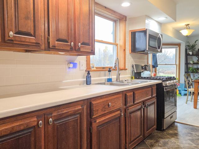 19 Perry Rd Road, Moira, NY 12957