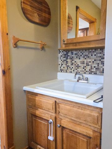 19 Perry Rd Road, Moira, NY 12957