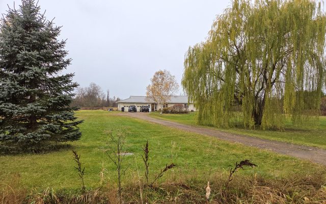 19 Perry Rd Road, Moira, NY 12957