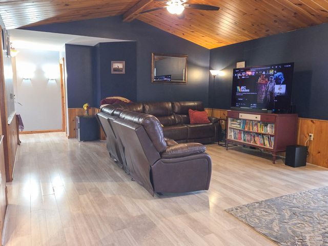 19 Perry Rd Road, Moira, NY 12957