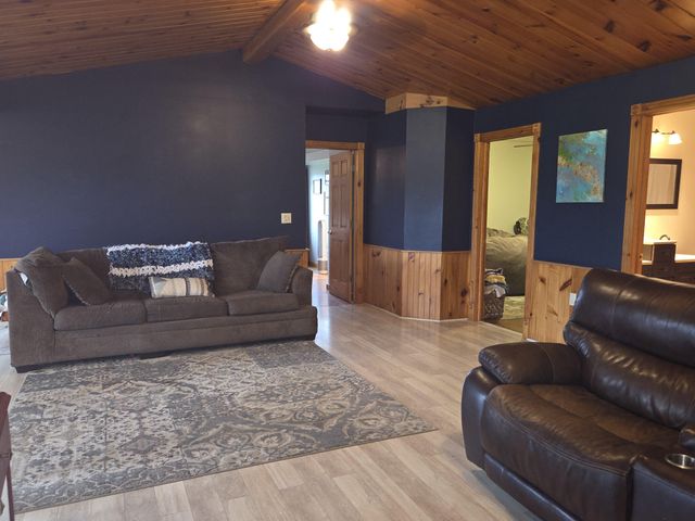 19 Perry Rd Road, Moira, NY 12957