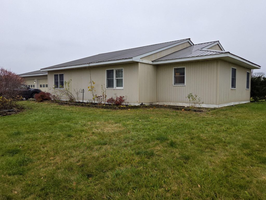 19 Perry Rd Road, Moira, NY 12957