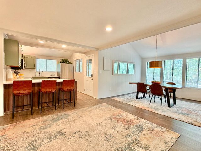 36 SNOWFLAKE LN, Hedgesville, WV 25427