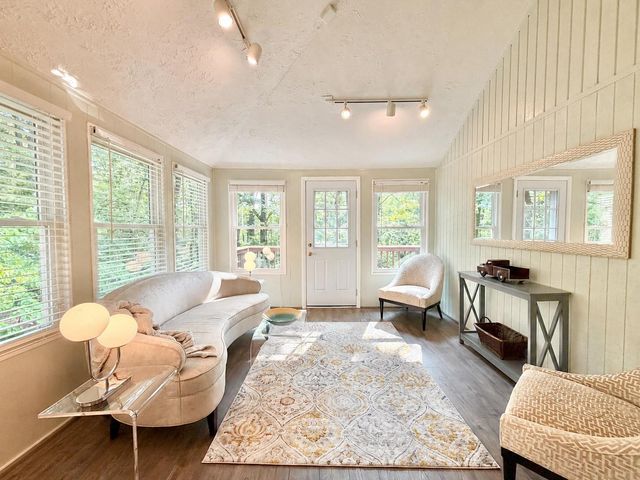 36 SNOWFLAKE LN, Hedgesville, WV 25427
