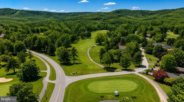 36 SNOWFLAKE LN, Hedgesville, WV 25427