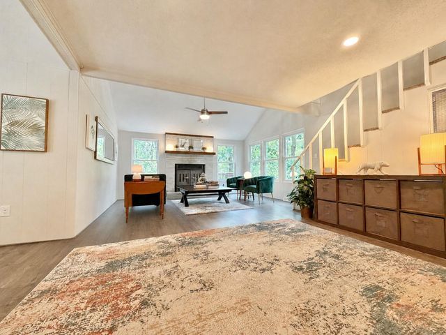36 SNOWFLAKE LN, Hedgesville, WV 25427