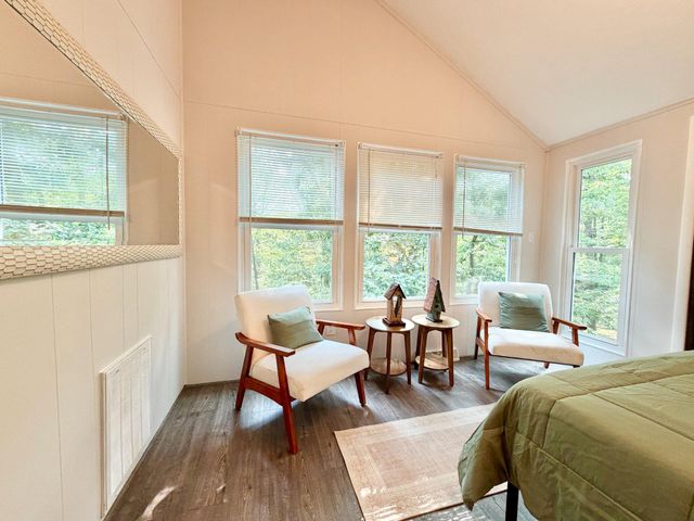 36 SNOWFLAKE LN, Hedgesville, WV 25427