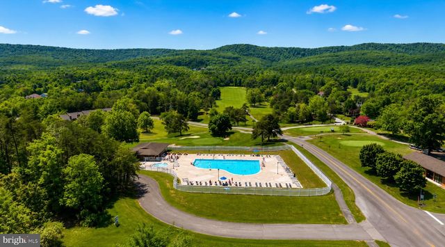 36 SNOWFLAKE LN, Hedgesville, WV 25427