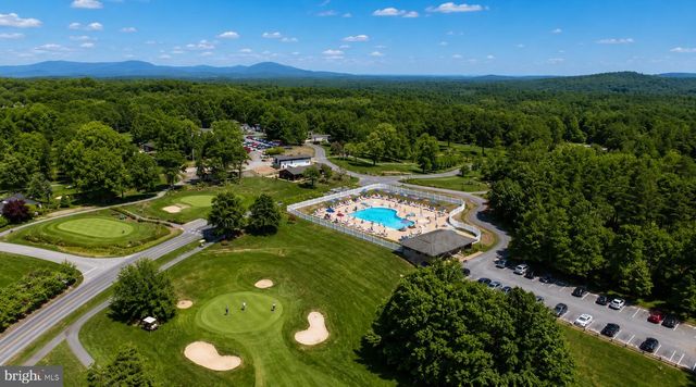 36 SNOWFLAKE LN, Hedgesville, WV 25427