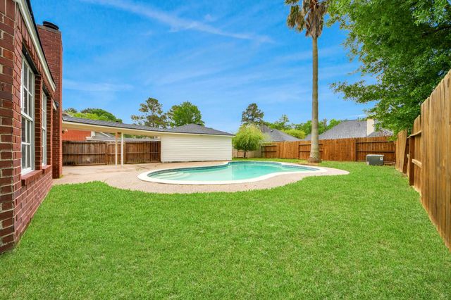 4534 Brook Shadow Drive, Houston, TX 77345