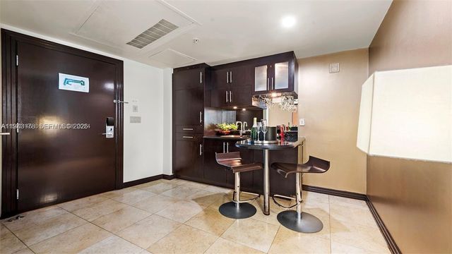 1437 Collins Avenue 327, Miami Beach, FL 33139