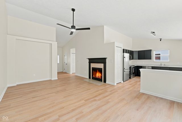 2115 Sotheby Lane, Indianapolis, IN 46239