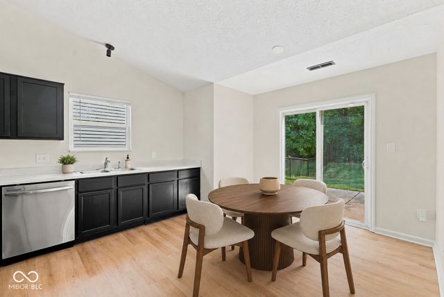 2115 Sotheby Lane, Indianapolis, IN 46239