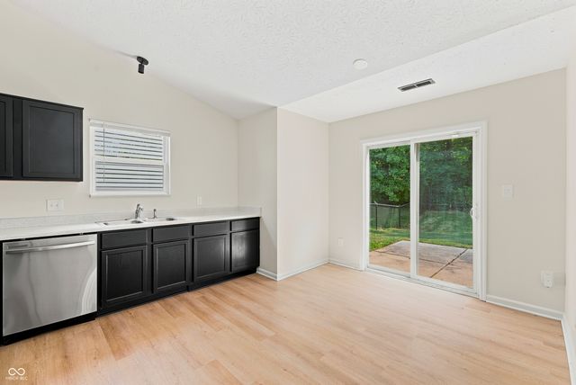 2115 Sotheby Lane, Indianapolis, IN 46239