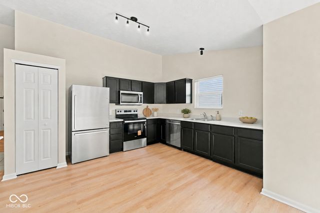 2115 Sotheby Lane, Indianapolis, IN 46239
