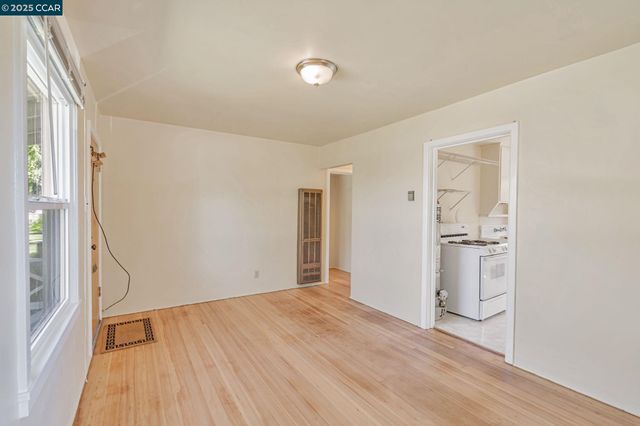5 W Bissell Ave, Richmond, CA 94801