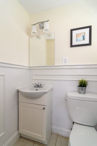 10 Liberty St, Natick, MA 01760