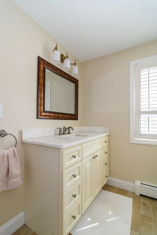 10 Liberty St, Natick, MA 01760