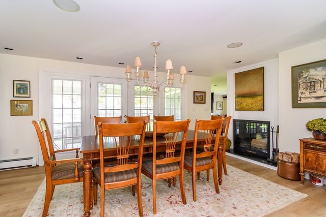10 Liberty St, Natick, MA 01760