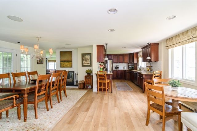 10 Liberty St, Natick, MA 01760