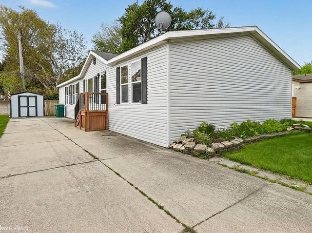 23344 Arlington Drive, Clinton Township, MI 48036