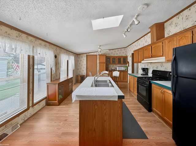 23344 Arlington Drive, Clinton Township, MI 48036