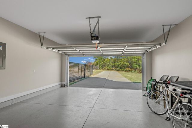 819 Sweet William Road, Spartanburg, SC 29301