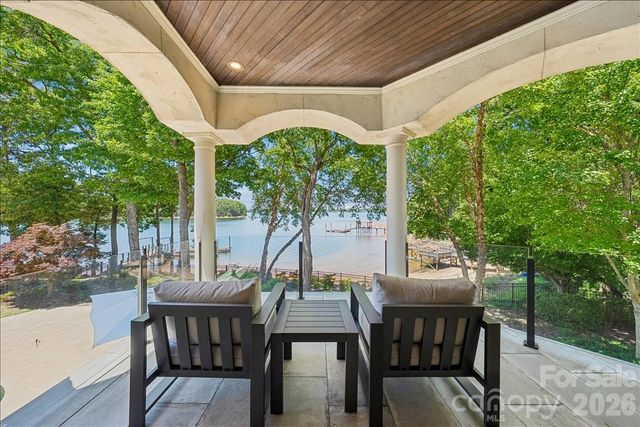 15503 Fishermans Rest Court, Cornelius, NC 28031