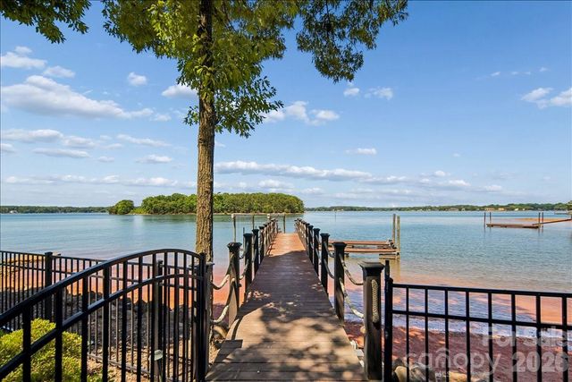 15503 Fishermans Rest Court, Cornelius, NC 28031